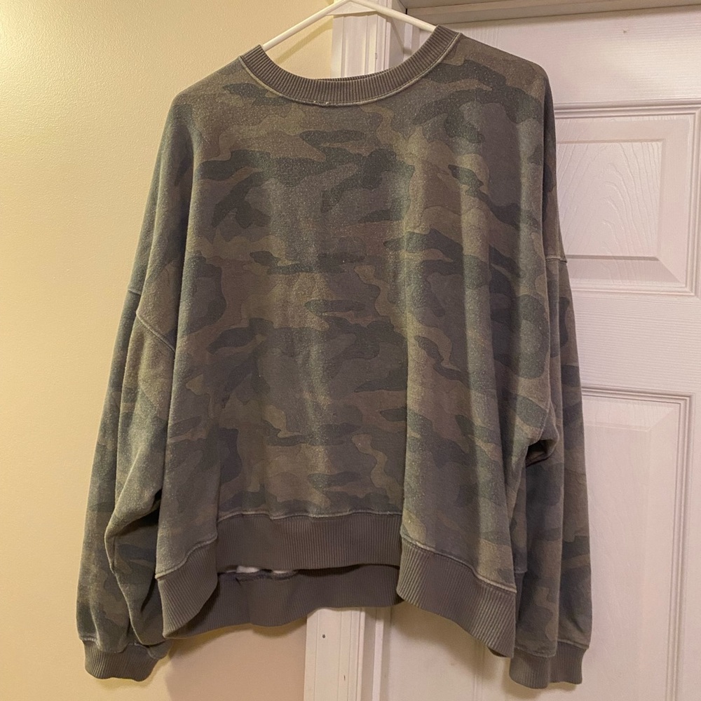 American Eagle Sweater